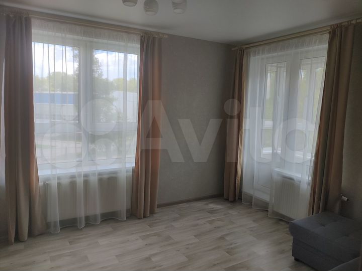 2-к. квартира, 56 м², 3/17 эт.