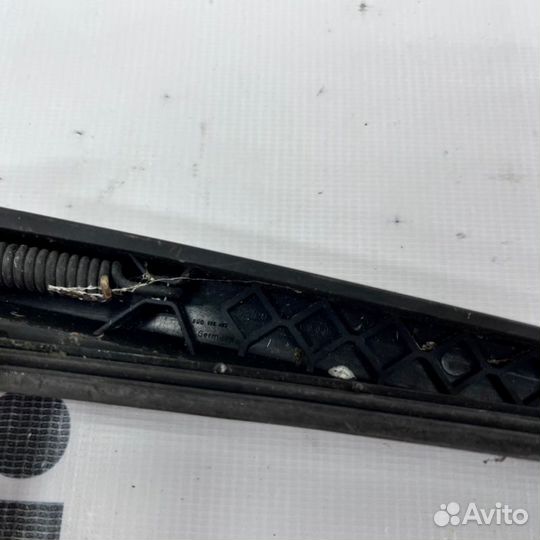 Дворник Audi Q3 8U 2013