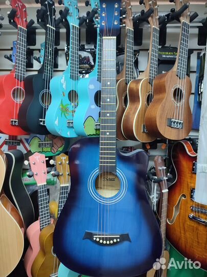 Акустическая гитара