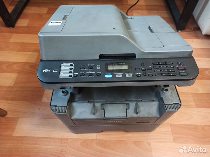 Мфу принтер копир сканер Brother MFC-L2700DWR