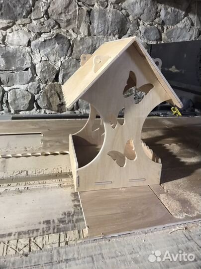 Кормушка для птиц