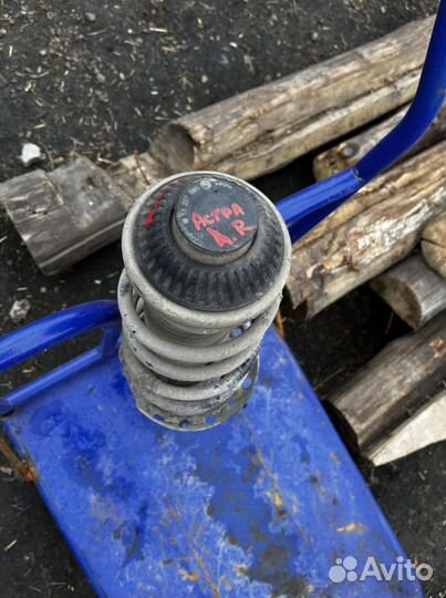 Стойка передняя правая в сборе opel astra h