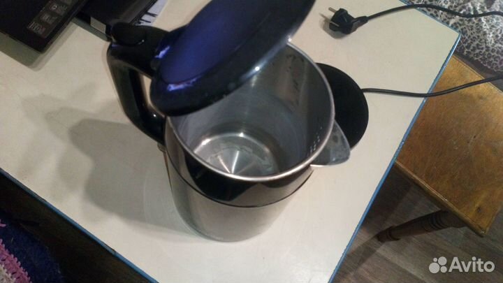 Электрочайник Redmond 1.7 литров