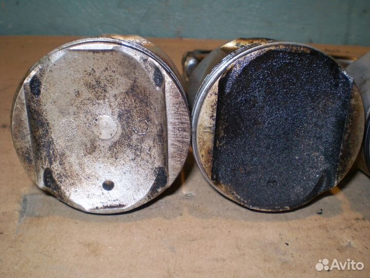 Поршень с шатуном Mazda 323F 1.3 BA 94-98