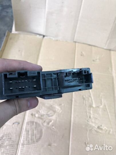 Блок управления крышкой багажника Volvo 31419670