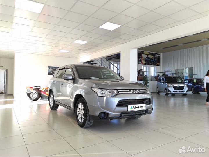 Mitsubishi Outlander 2.0 CVT, 2012, 176 100 км