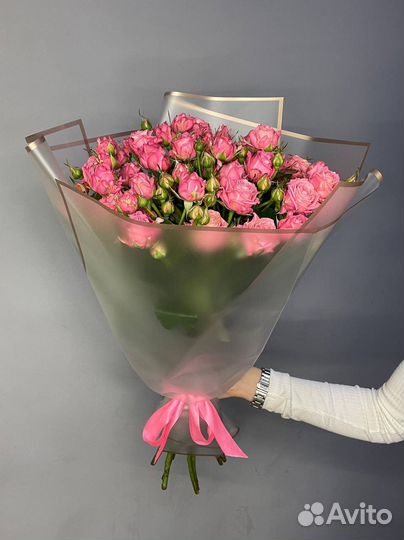 9 кустовых роз в упаковке/доставка