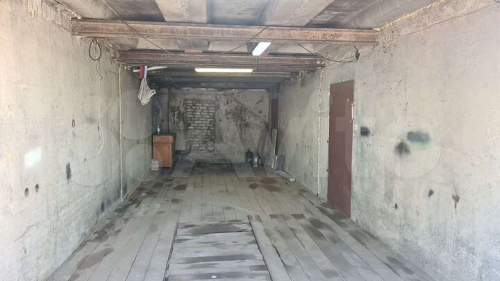 Гараж, > 30 м²