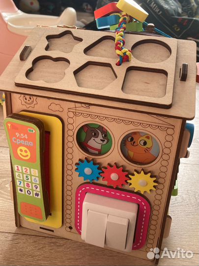 Бизиборд домик