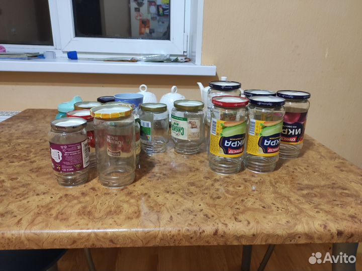 Отдам бесплатно банки (за шоколадку)