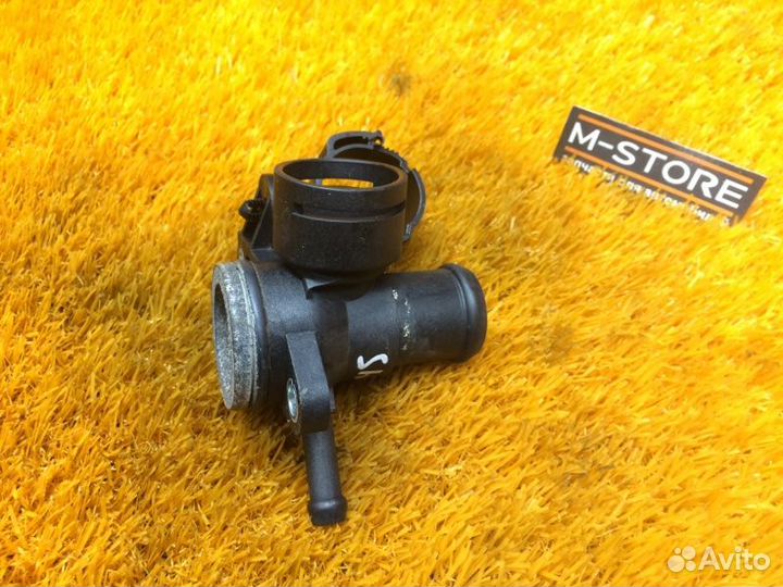 Фланец системы охлаждения Volkswagen Tiguan 5N