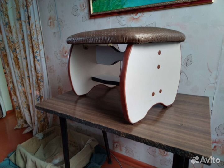 Детский туалетный столик