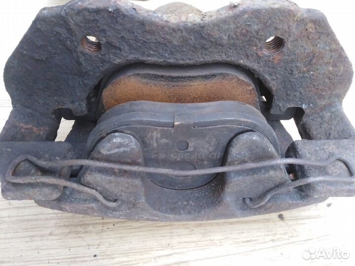 Суппорт тормозной передний правый Mazda3, BK, BL