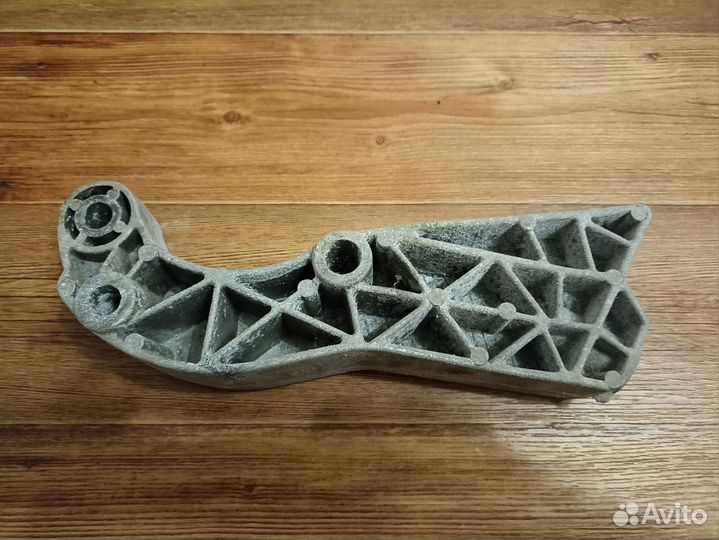 Кронштейн задней опоры двигателя LADA Granta