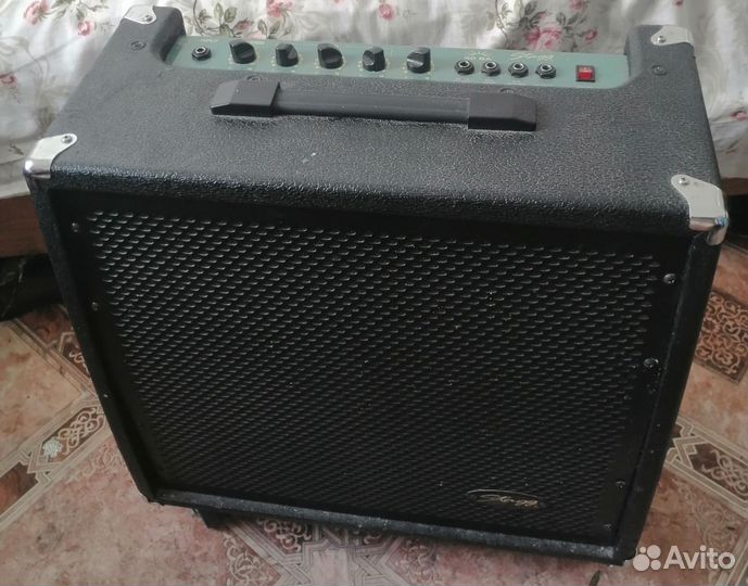 Басовый комбик stagg 60 BA