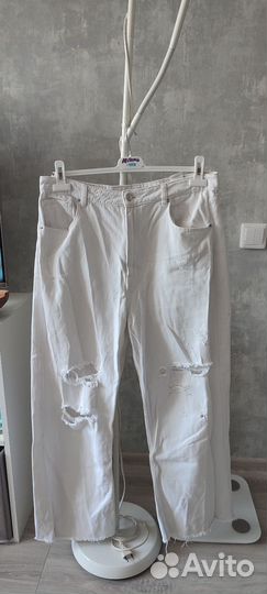 Джинсы с разрезами