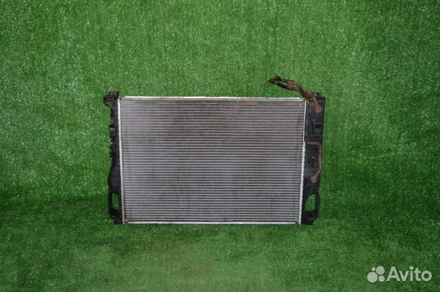 Радиатор охлаждения Mercedes w211 3.2