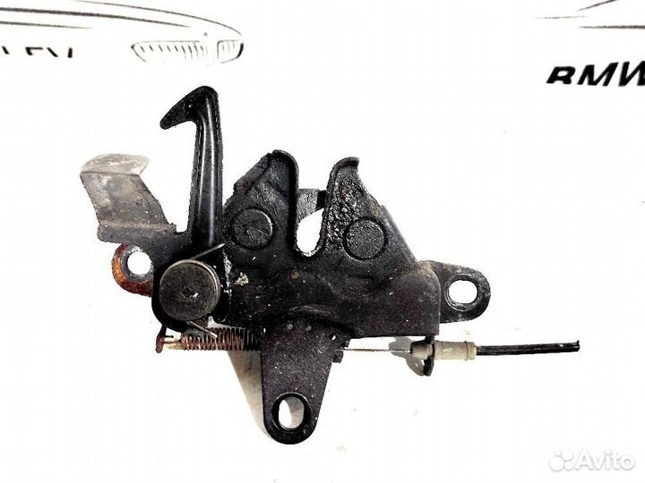 Замок капота (2000-2006) Toyota RAV4 2