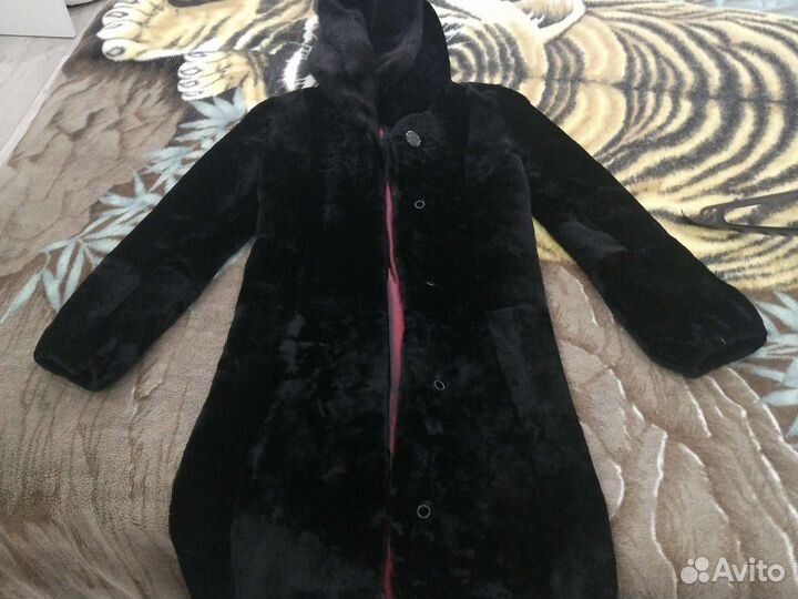 Шуба мутоновая с норковым капюшоном