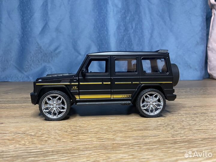 Металлическая машина Гелентваген Мерседес-Benz AMG