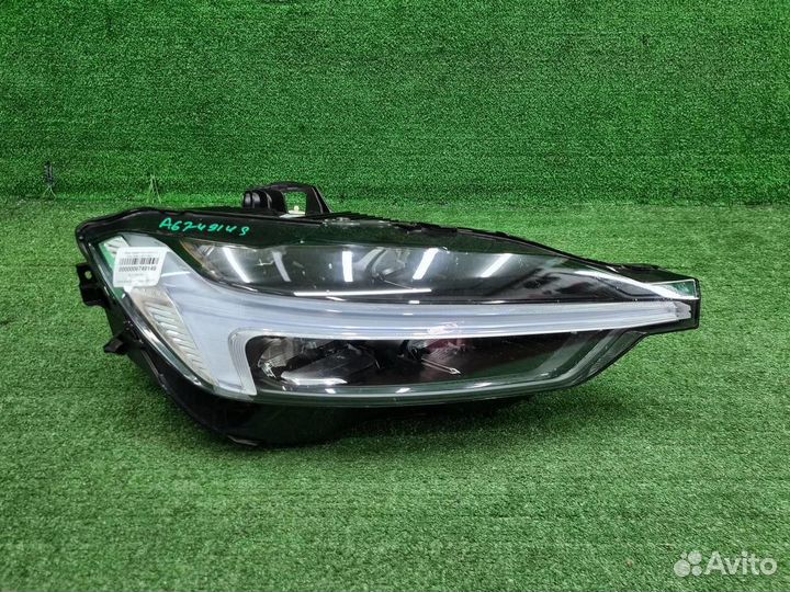 Фара правая Volvo XC60