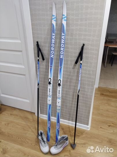 Лыжи беговые детские, ботинки лыжные