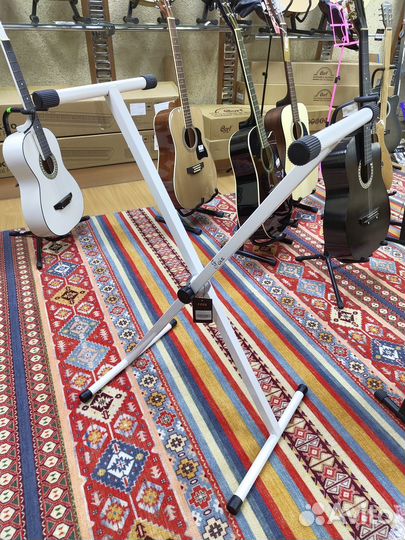 Стойка для синтезатора белая