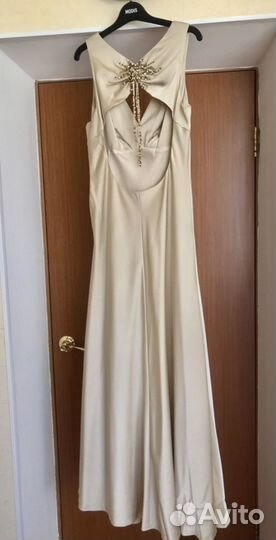 Платье вечернее