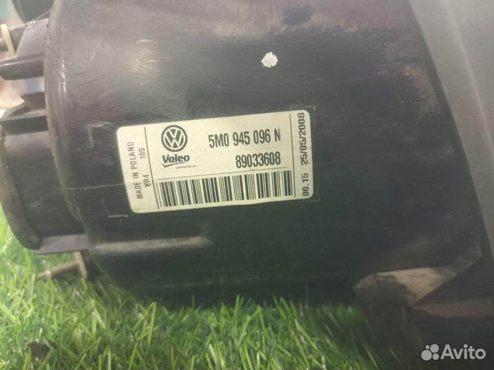 Фонарь задний правый наружный VW Golf 5+