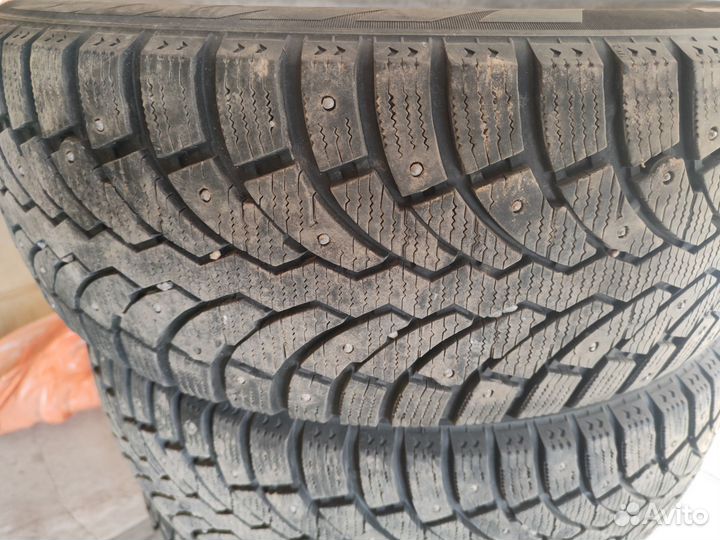 Pirelli Formula Ice 215/60 R17 100T