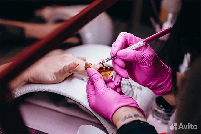 Требуется мастер маникюра и педикюра