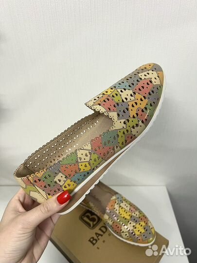 Лоферы женские новые