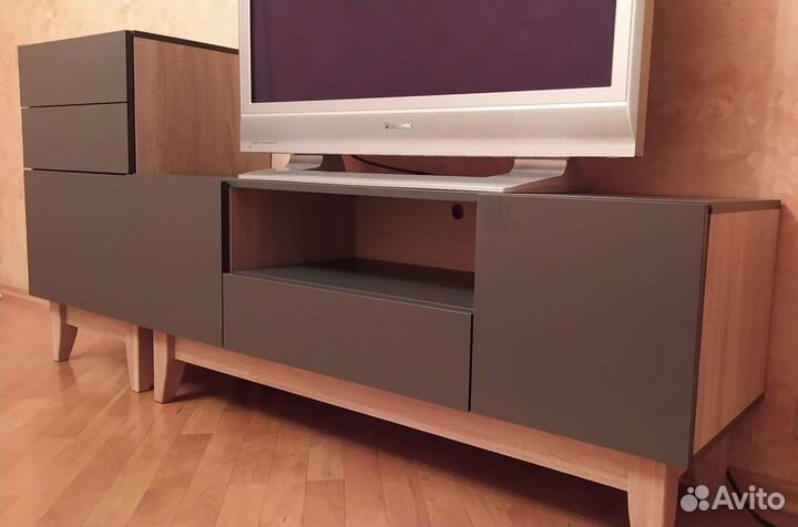 Тумба под телевизор