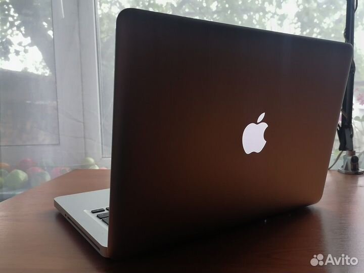 MacBook Pro 13 (i5, 16gb, 500hdd)