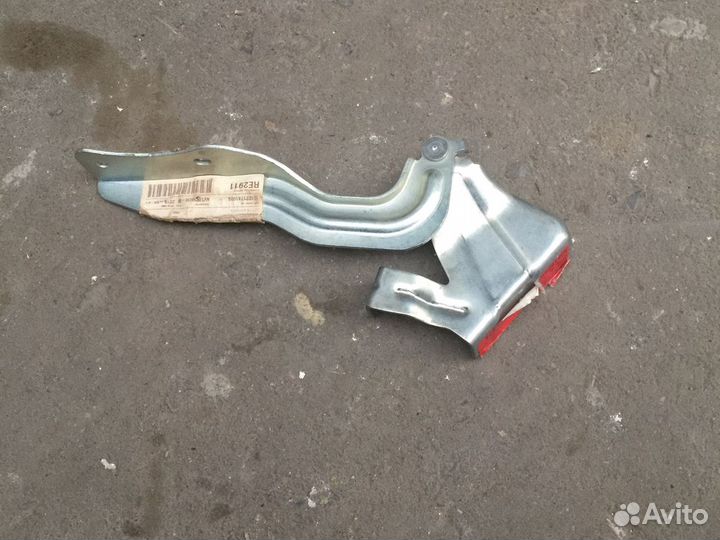 Петля капотаNissan qashqai j11