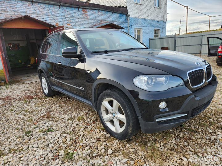 В разборе BMW X5 E70 3.0 л N52B30AF 2009 г