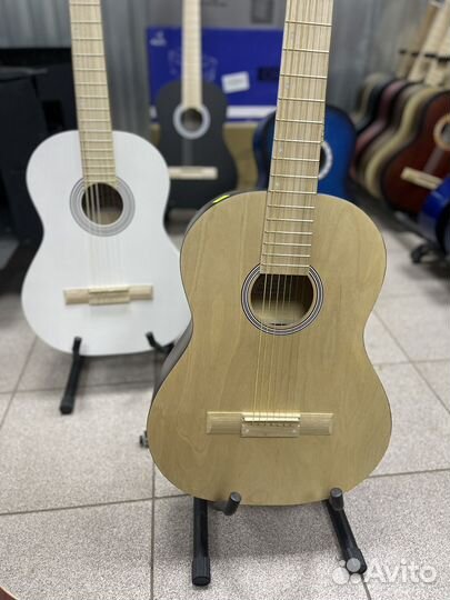 Классическая / акустическая гитара