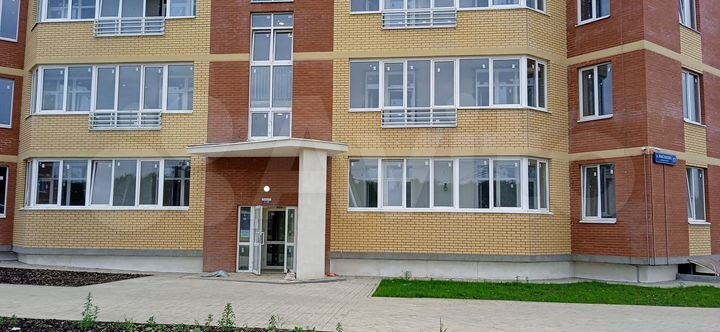 2-к. квартира, 56 м², 1/4 эт.