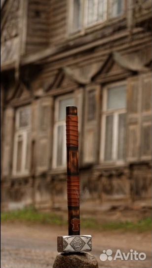 Молот ручной работы