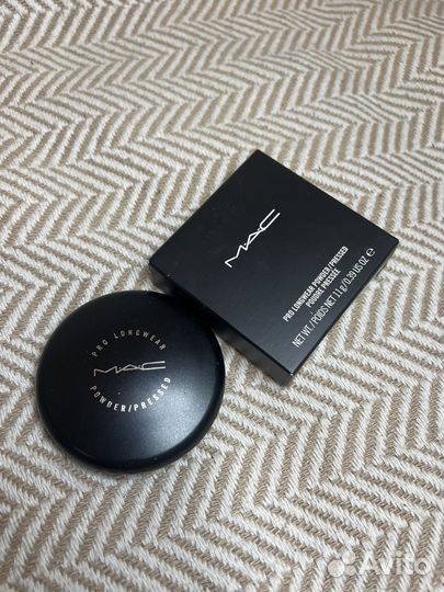 Пудра MAC pro longwear light plus