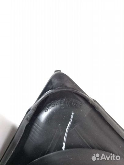 Уплотнитель стекла двери передней правый Renault L