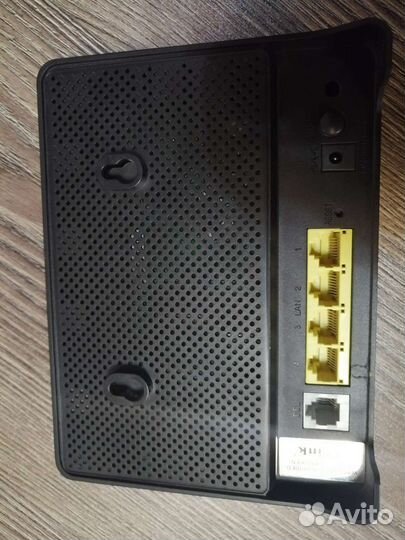 Беспроводной маршрутизатор со встроенным модемом