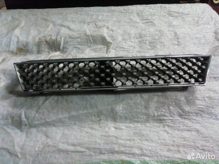 Решетка радиатора передняя Toyota Sprinter