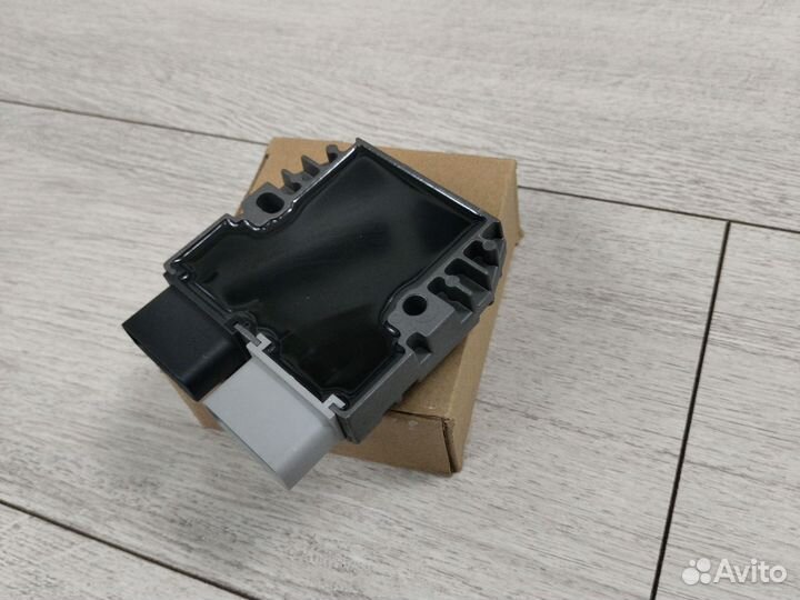 Реле зарядки Ski-Doo Lynx Yamaha Can-Am 710000870