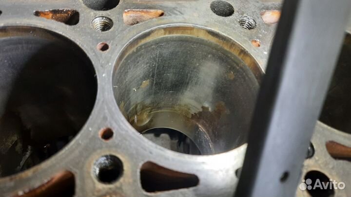 Блок цилиндров оригинал 1.8 ADR Audi a4b5