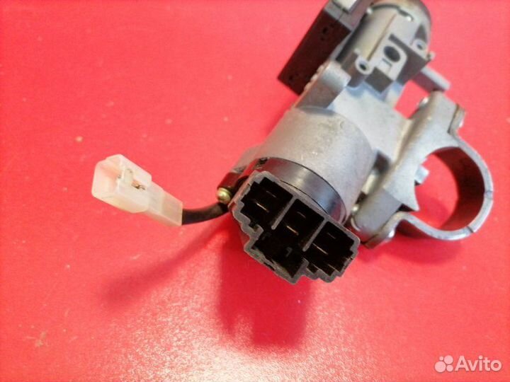 Замок зажигания Chevrolet Aveo T250 B12D1 2010