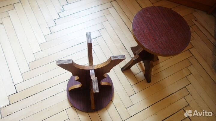 Подставки напольные сборные деревянные старые пара