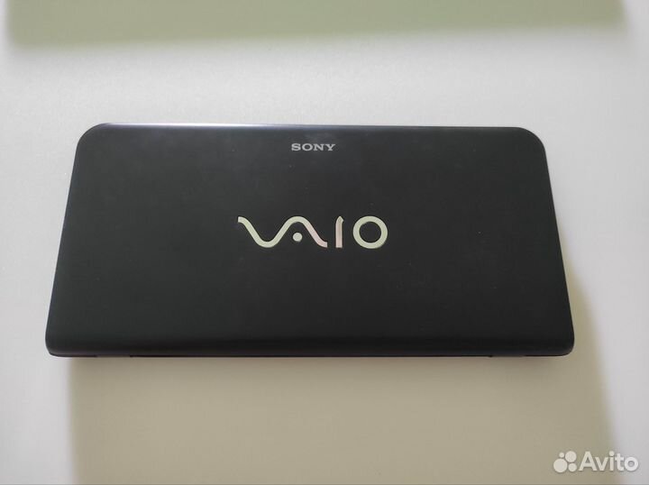 Ноутбук Sony vaio VPC-P11Z9R