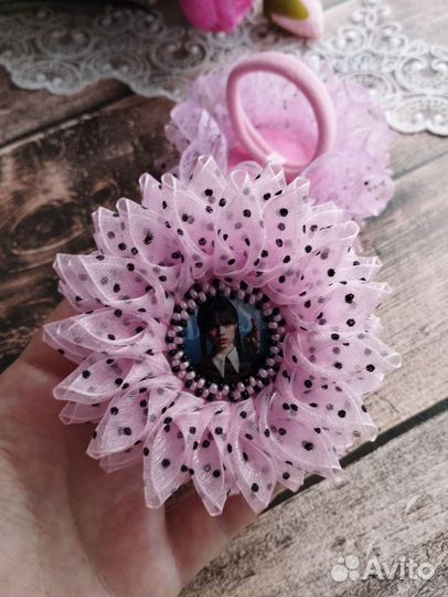 Бантики Уэнсдэй