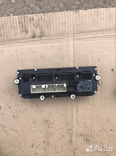 Блок управления климатом Фольксваген пассат б6 1.8